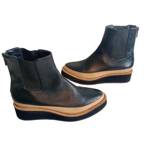 BRUNO FERRINI Leather Booties size 8